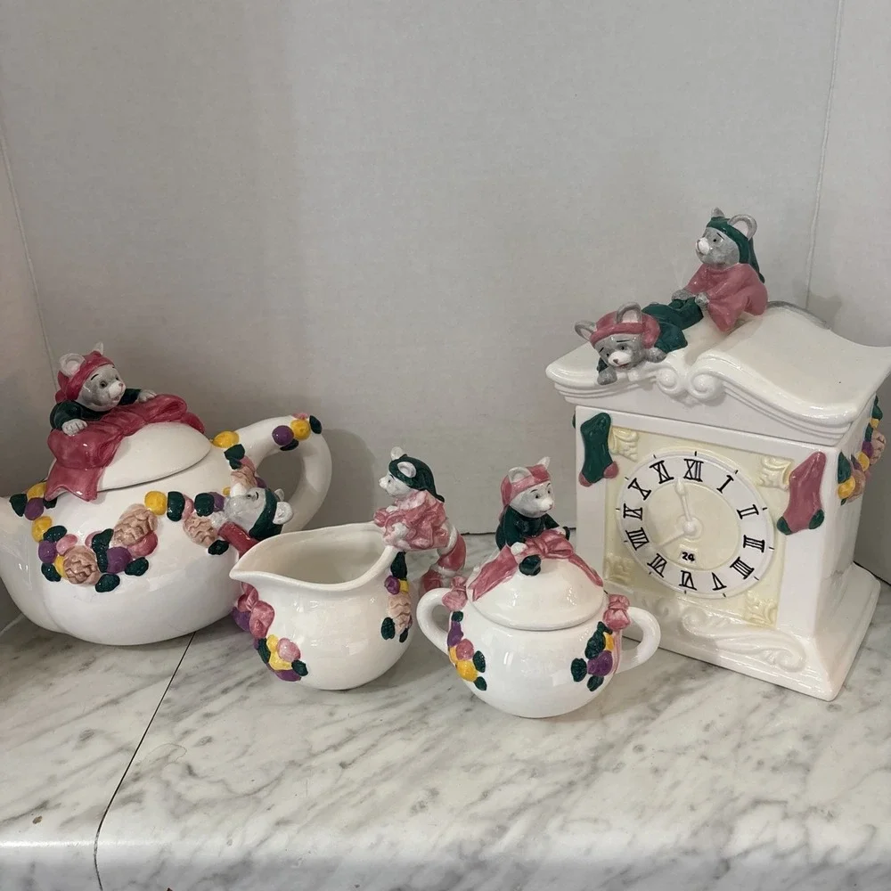 Cat Mouse Christmas 7 Pc Set Tea Pot Creamer Napkin Holder Lids Clock Pink
